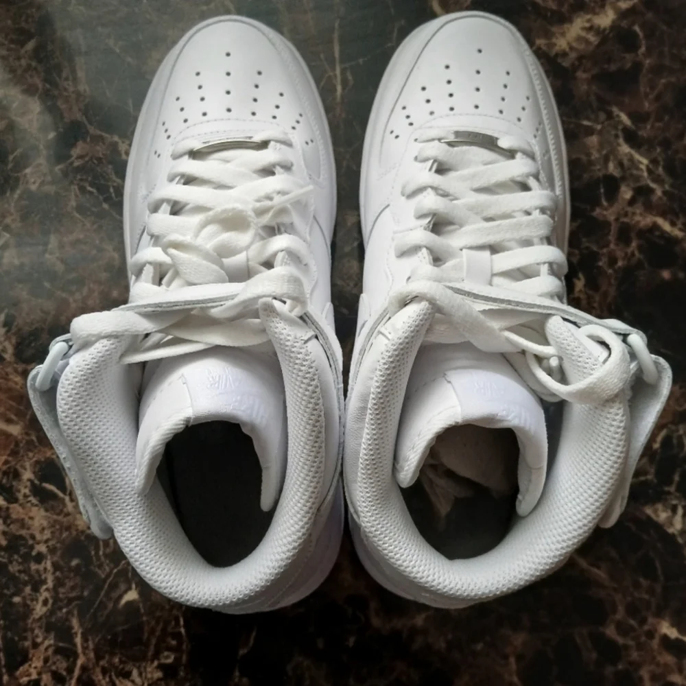 Nike Air Force 1 '07 Mid Streetwear/Lifestyle Shoes Size 7 Youth/8.5 Women - Picture 6 of 11